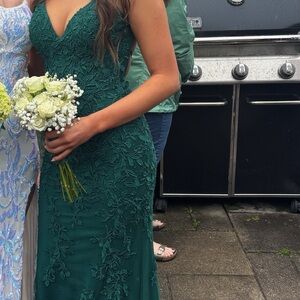 Elegant Green Lace Prom Dress